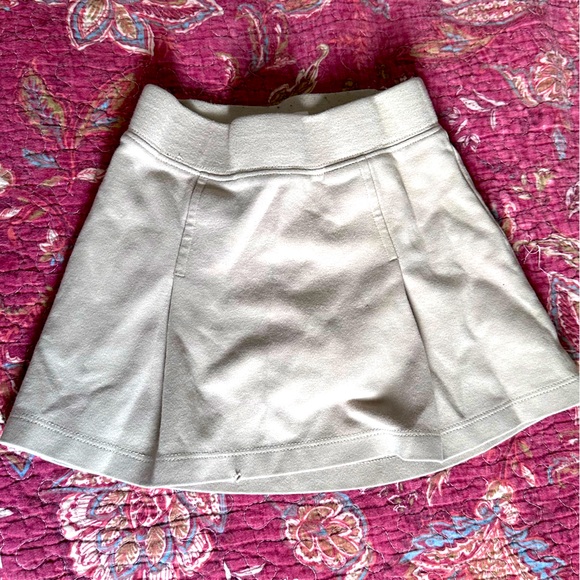Khaki Uniform Bottoms Size 4T - Picture 5 of 7